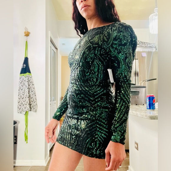 Windsor Hunter Green Long Sleeve Sequin Mini Dress - Picture 3 of 13